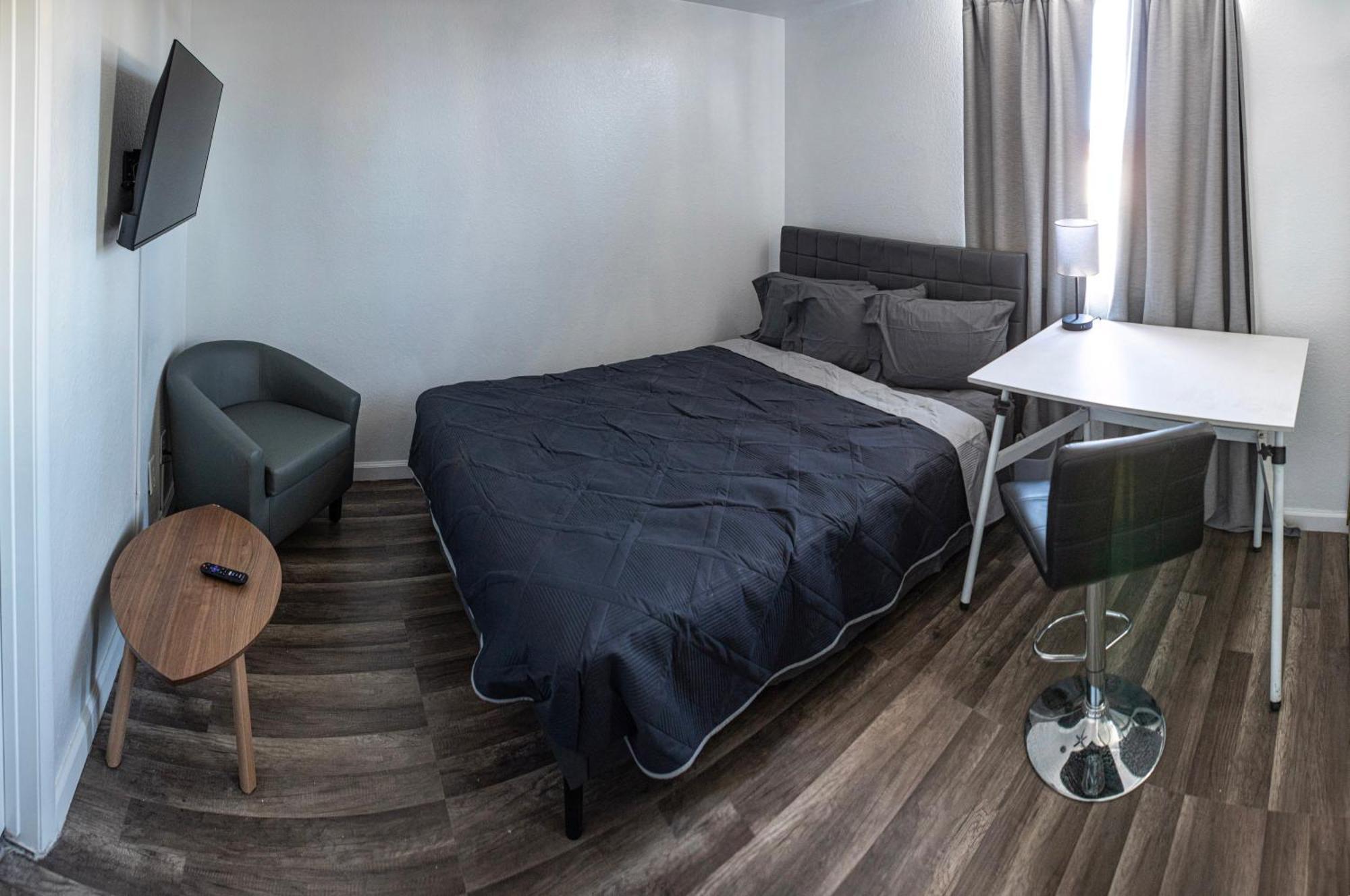 לאס וגאס Comfy Expansive Home - Near The Strip - Heated Pool מראה חיצוני תמונה