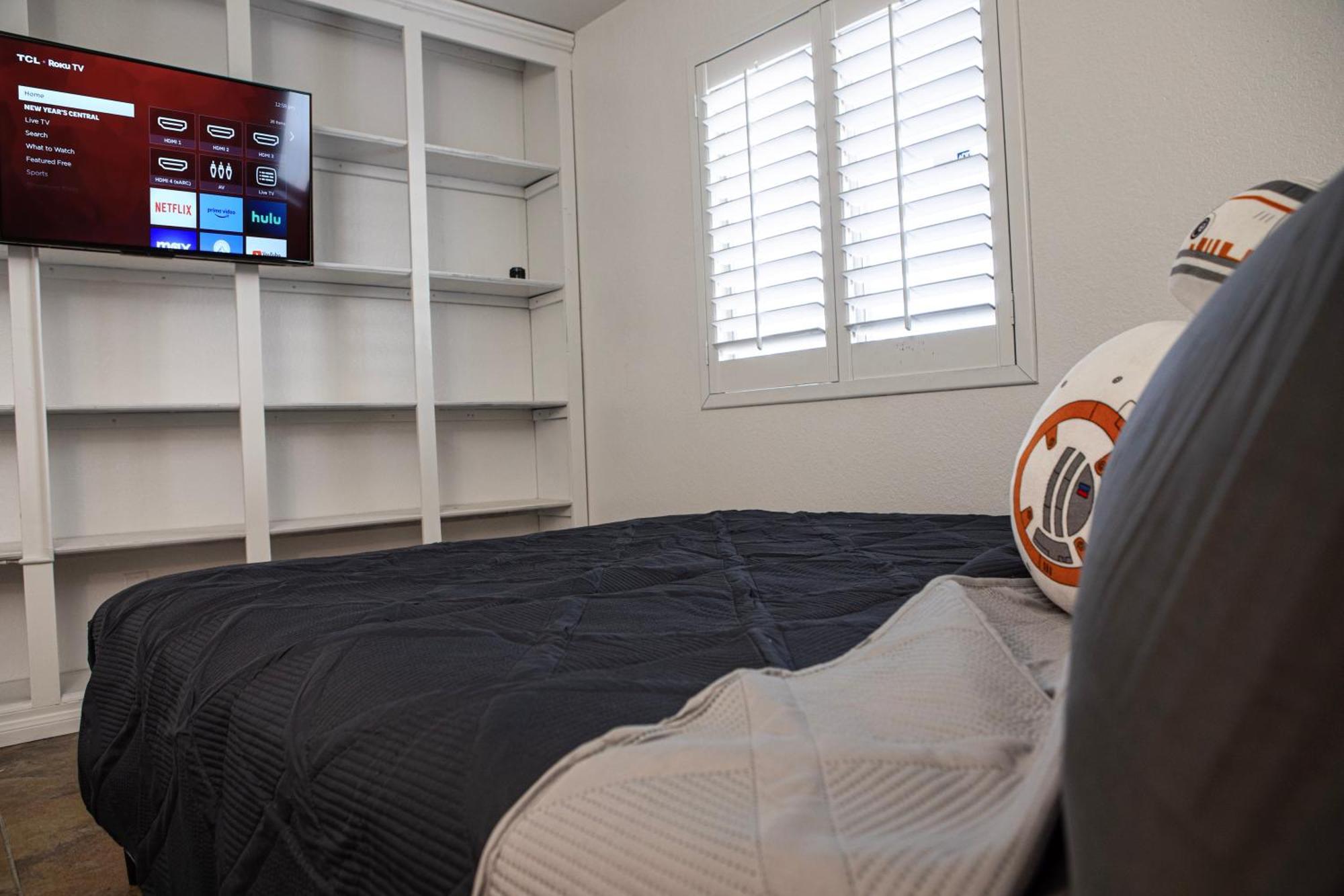 לאס וגאס Comfy Expansive Home - Near The Strip - Heated Pool מראה חיצוני תמונה