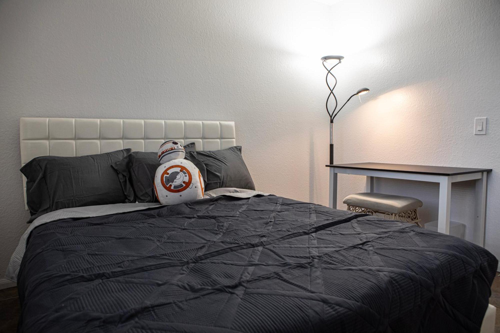 לאס וגאס Comfy Expansive Home - Near The Strip - Heated Pool מראה חיצוני תמונה