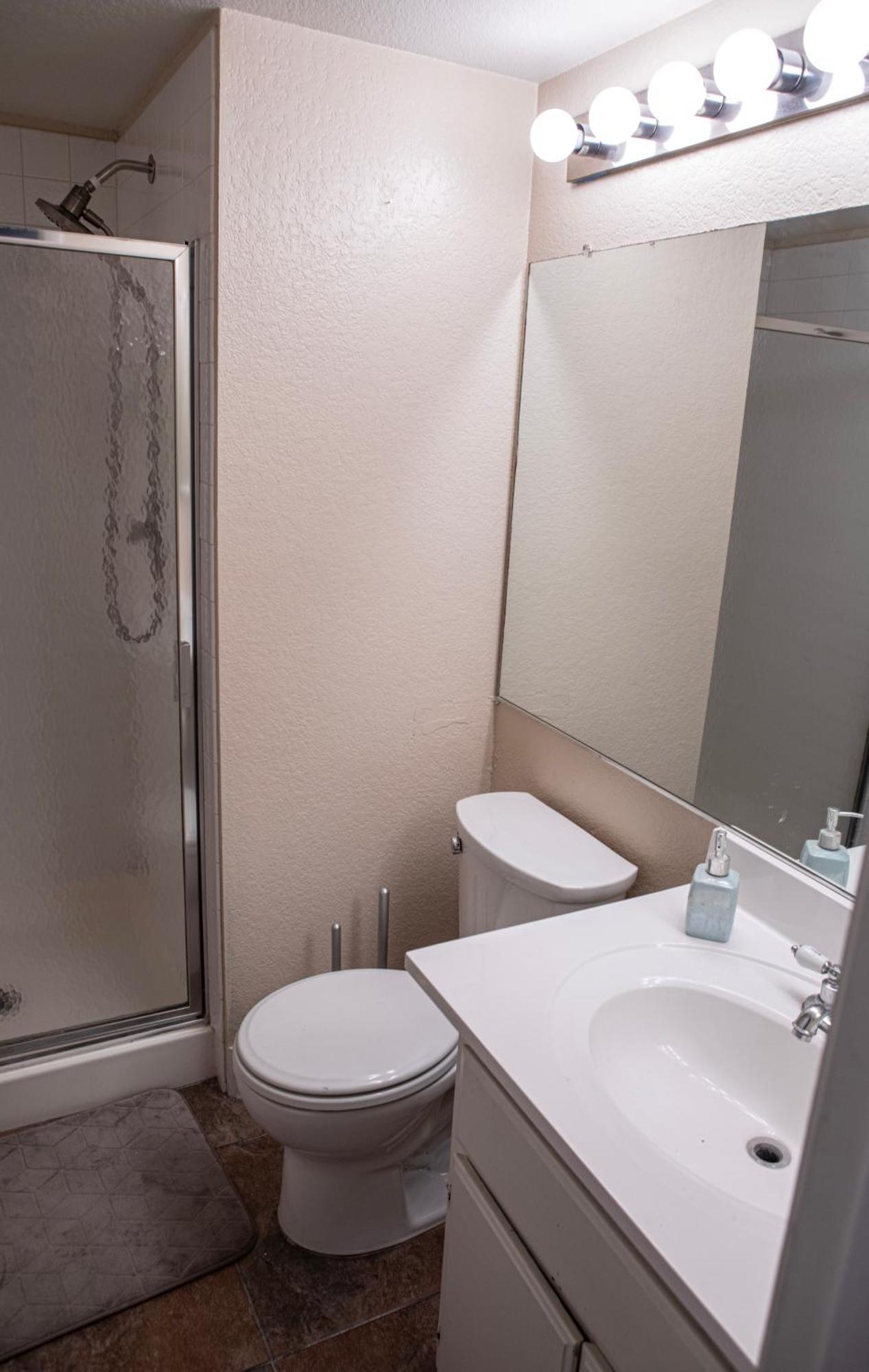 לאס וגאס Comfy Expansive Home - Near The Strip - Heated Pool מראה חיצוני תמונה