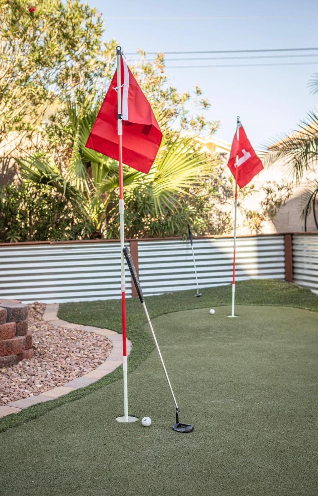לאס וגאס Comfy Expansive Home - Near The Strip - Heated Pool מראה חיצוני תמונה